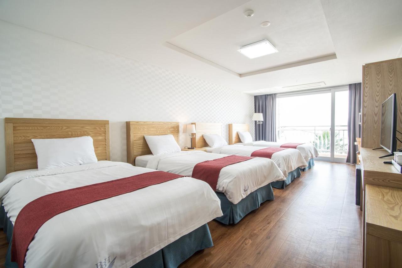 Breeze Bay Hotel Seogwipo-stad Buitenkant foto