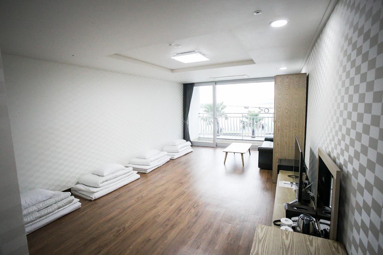 Breeze Bay Hotel Seogwipo-stad Buitenkant foto