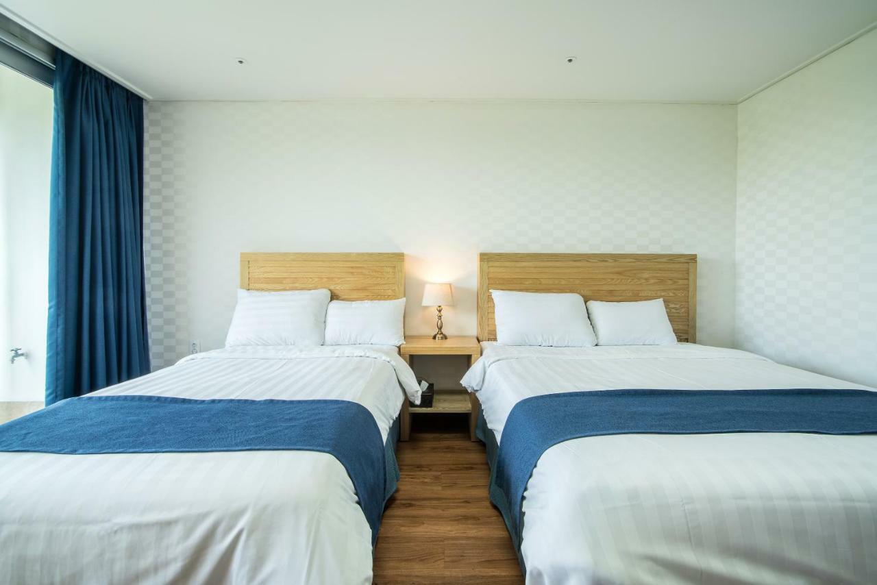 Breeze Bay Hotel Seogwipo-stad Buitenkant foto