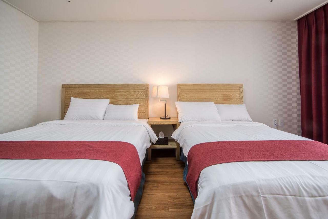 Breeze Bay Hotel Seogwipo-stad Buitenkant foto